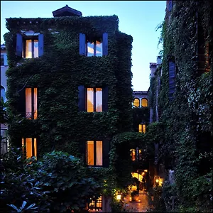 *** Hotel Flora Italia